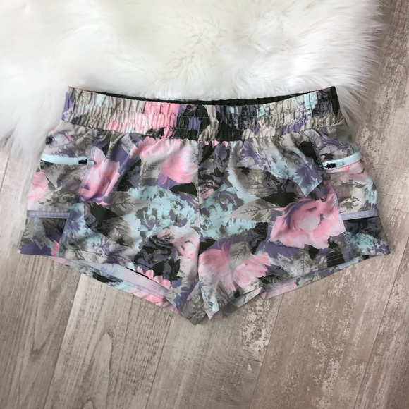Fabletics Maggie Floral Secret Garden Shorts Sz. M - Picture 6 of 8